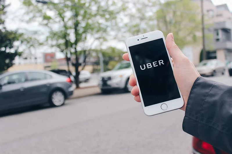 Uber vai pagar multa milionária por cobrar taxa de espera de deficientes