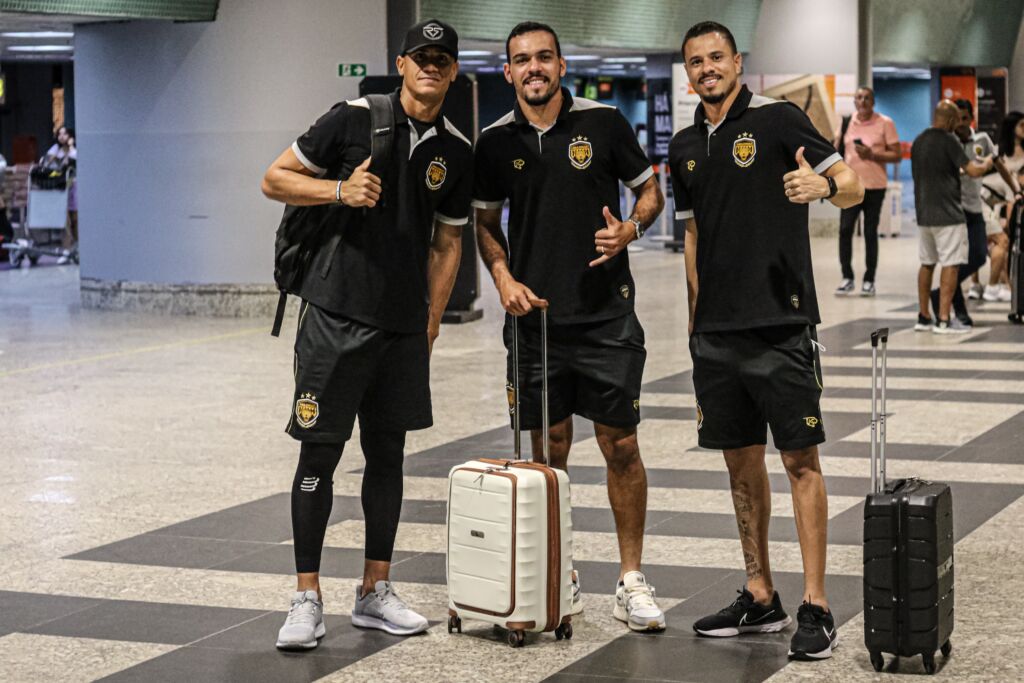 Amazonas FC embarca rumo a Belo Horizonte para duelo da Série B