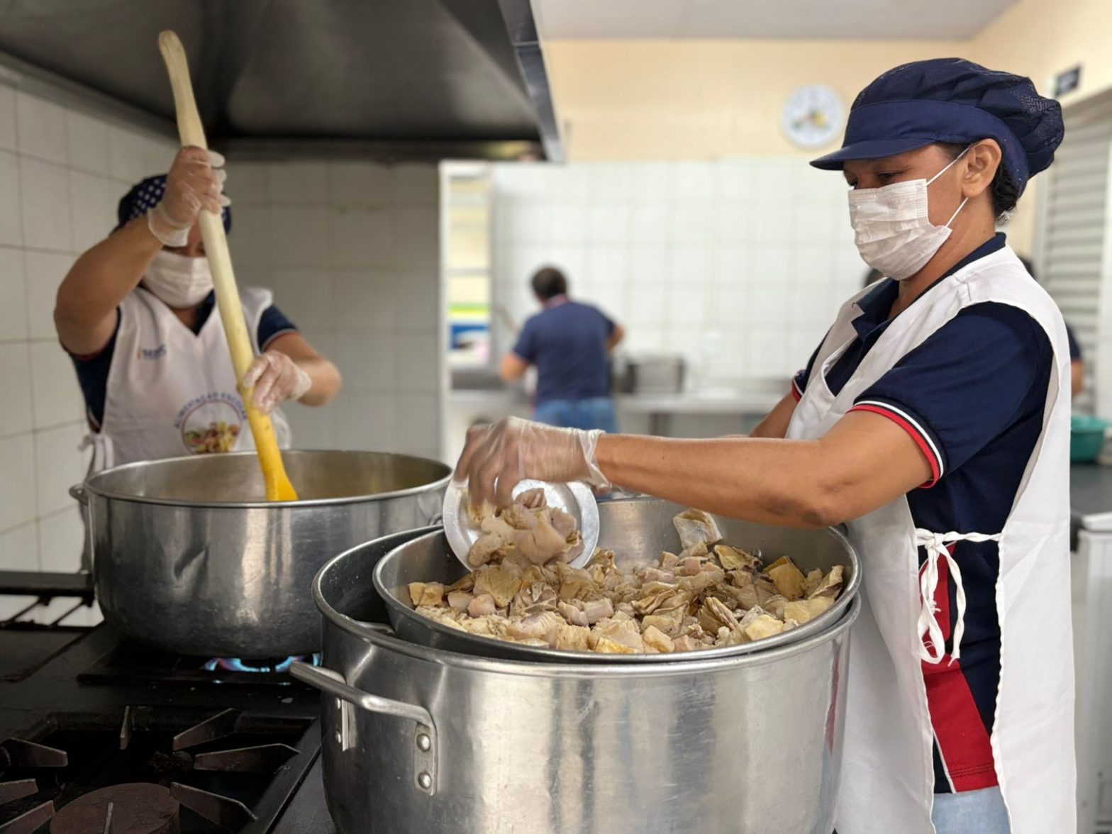 ADS entrega 20 toneladas de pirarucu seco para a merenda escolar da rede estadual de ensino
