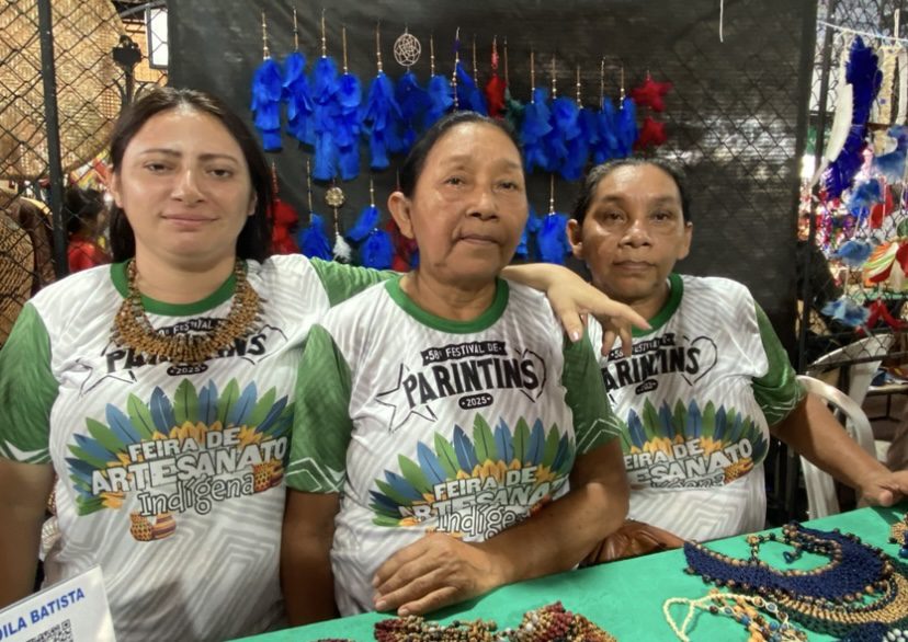 Festival de Parintins 2025: Cachaça indígena conquista visitantes na 5ª Feira de Artesanato 