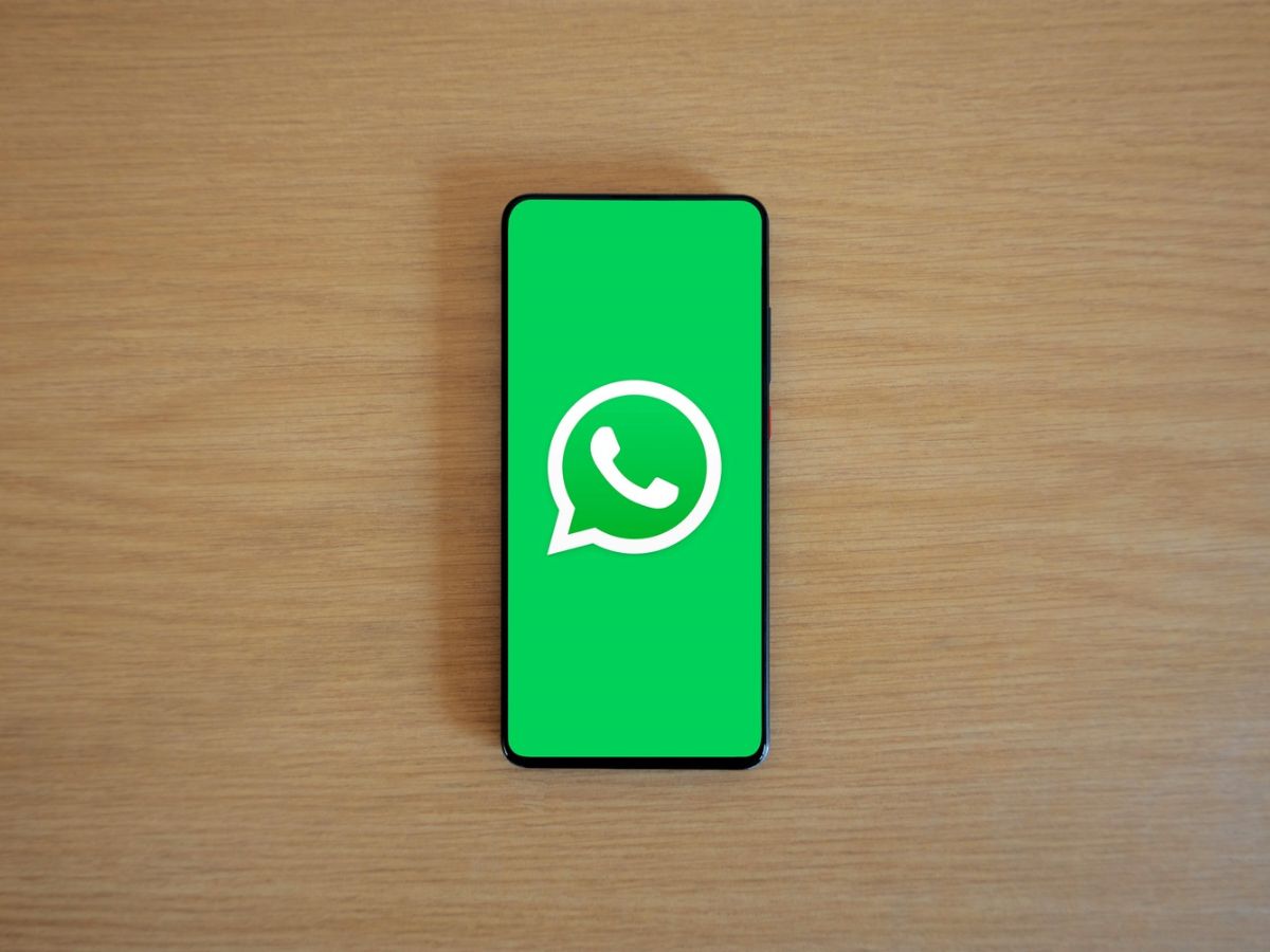 Nova atualização do WhatsApp traz anúncios e opção de assinatura paga; entenda