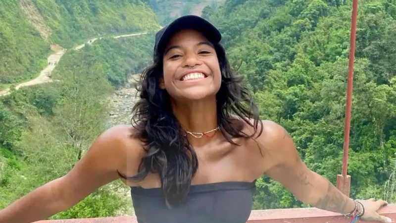 Corpo de turista brasileira é resgatado de cratera na Indonésia