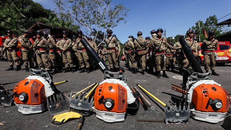 Mais de 250 Bombeiros participam de simulado de incêndio florestal no Parque Sumaúma