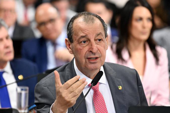 Omar Aziz vai presidir CPMI do INSS que investigará fraudes em aposentadorias e pensões