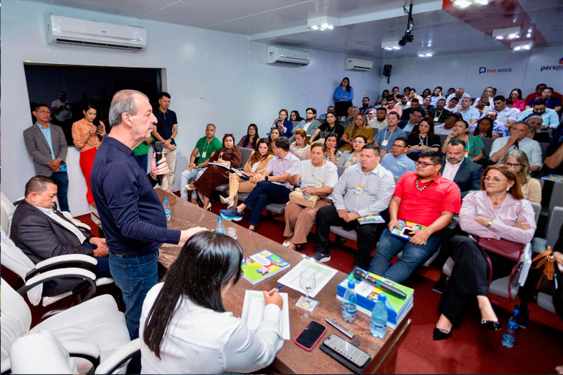 Senador Omar Aziz reúne secretários de saúde do interior para elaborar planejamento regional