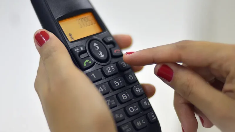 Serviço de telefonia fixa da operadora Oi é vendido por R$ 60 milhões