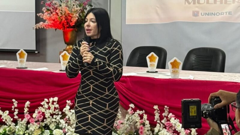 Débora Mafra fortalece luta pelos direitos das mulheres e projeta atuação política com foco no acolhimento e na transformação social