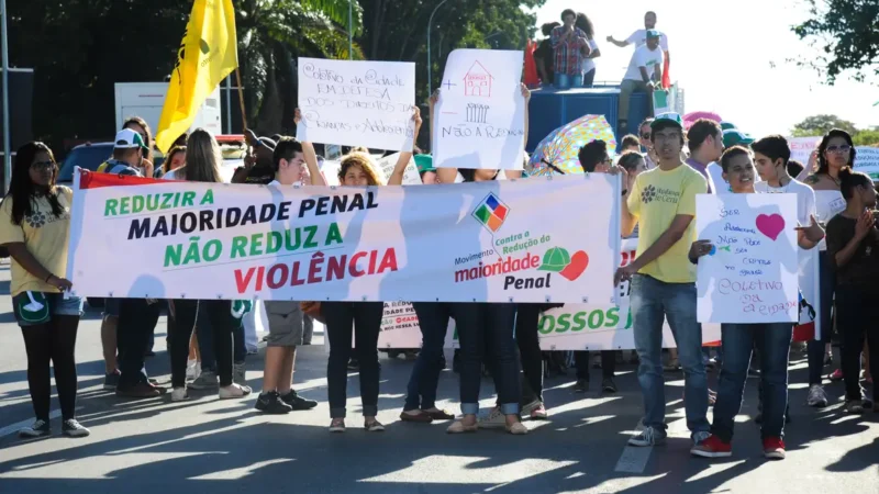 CCJ retoma nesta terça debate sobre redução da maioridade penal