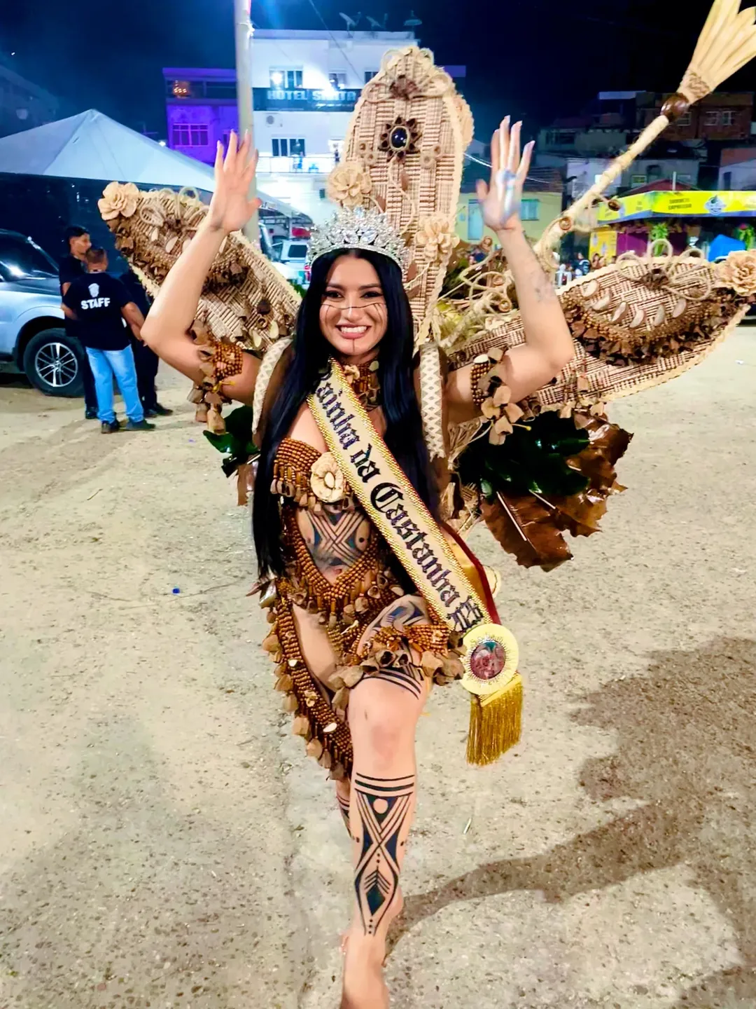 Pâmela Costa é coroada Rainha da Castanha 2026 com apresentação marcada por cultura e tradição em Tefé