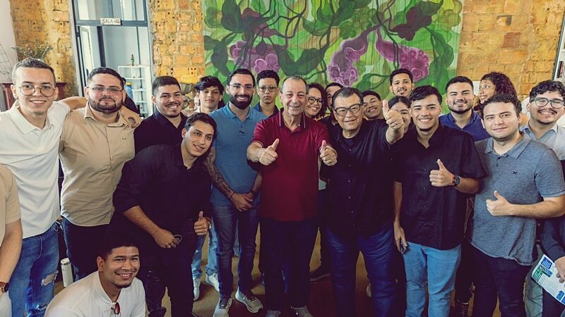 Omar Aziz defende protagonismo da juventude em evento Escutar para Cuidar no Casarão de Ideias, em Manaus