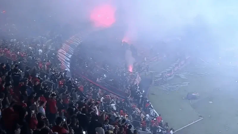 Conmebol dá vitória para o Flamengo em jogo interrompido contra o Independiente Medellín