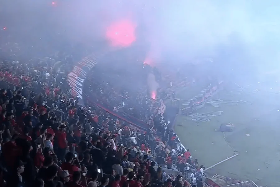 Conmebol dá vitória para o Flamengo em jogo interrompido contra o Independiente Medellín