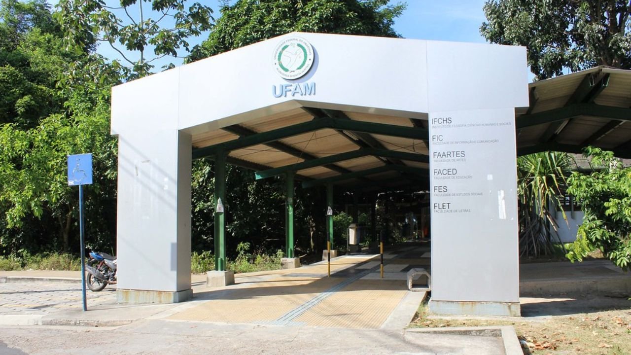 UFAM abre 600 vagas em cursos EaD de especialização e graduação no Amazonas