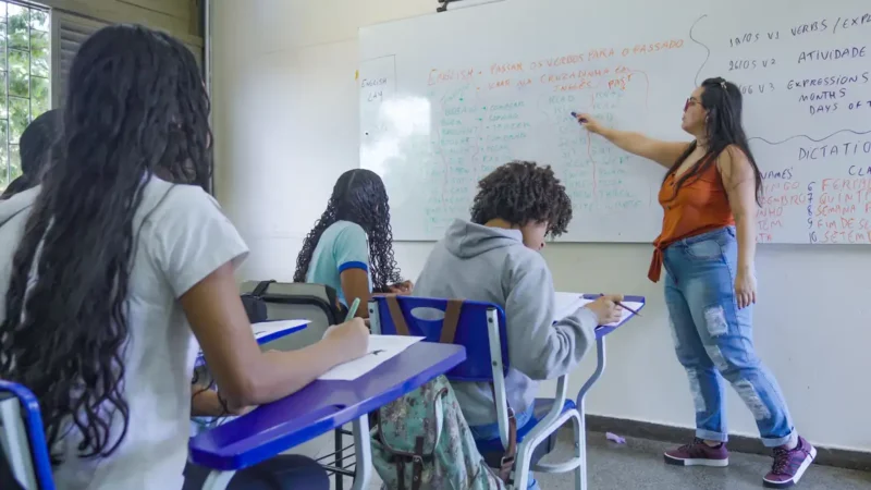 Censo Escolar: Brasil reduz índices de reprovação, abandono e atraso