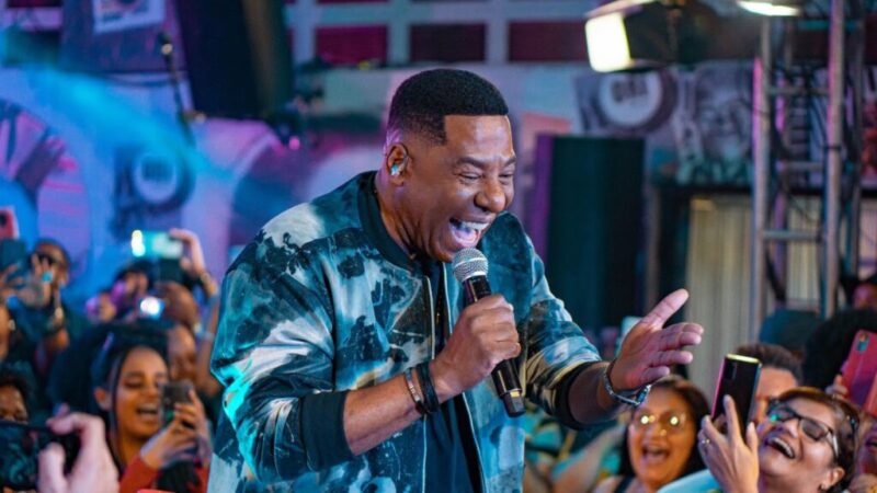 Netinho de Paula faz show em Manaus no Dia dos Namorados