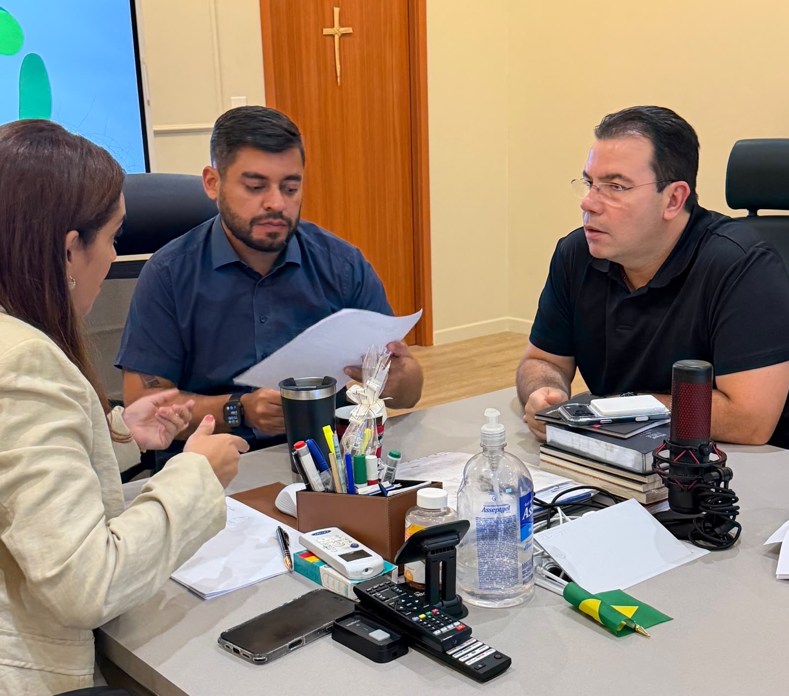 Wilker Barreto participa de reunião na UEA para discutir criação de política estadual para atendimento cardíaco