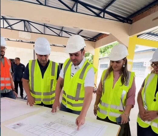Roberto Cidade acompanha obras de revitalização de escola estadual na zona Norte de Manaus