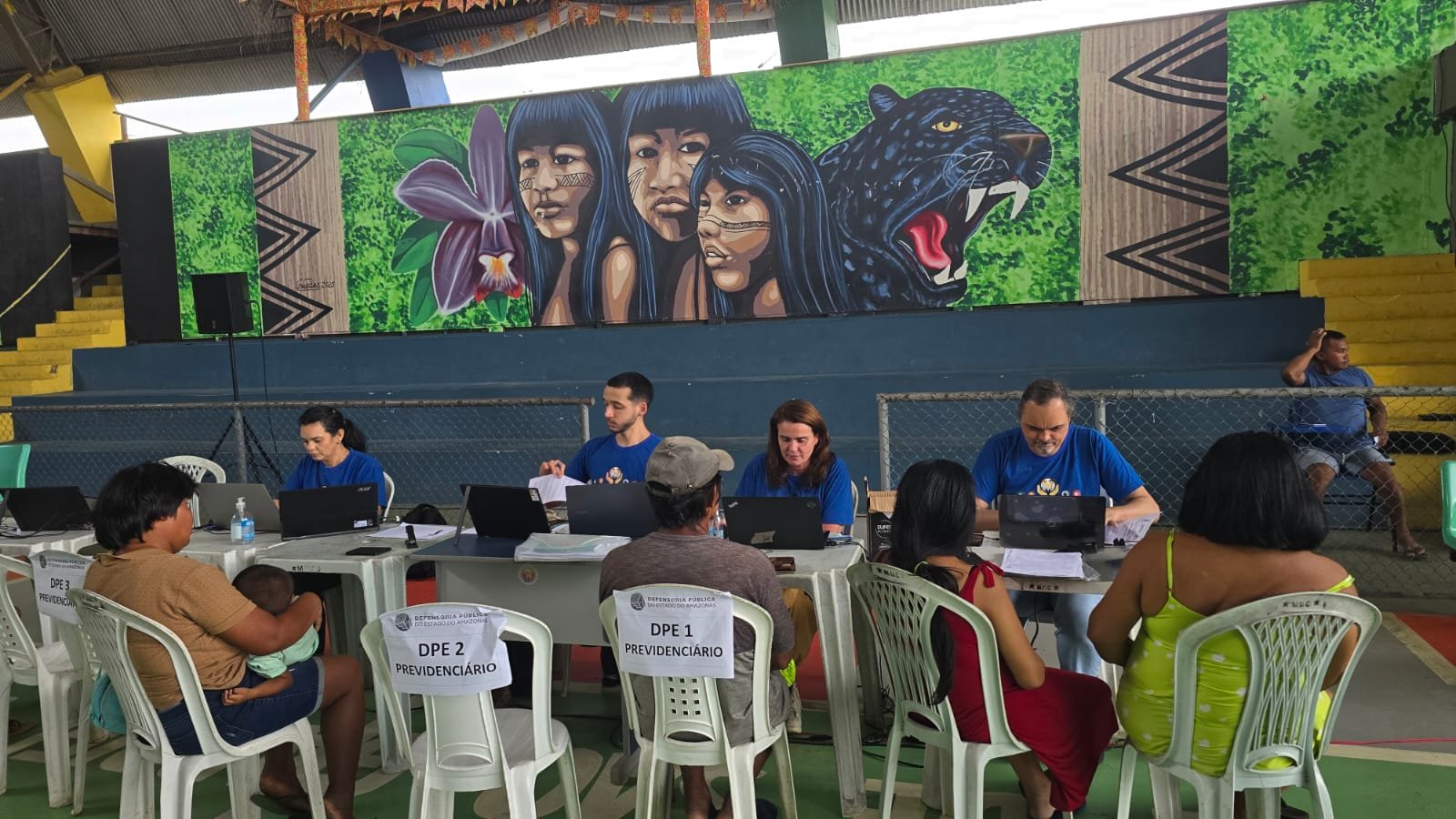 Indígena viaja sete dias de barco para garantir pensão por morte no Amazonas