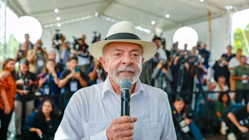 Lula chama Flávio Bolsonaro de “traidor da pátria” após carta aos EUA