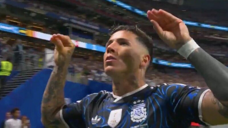 Rumo ao Tetra: Argentina vira sobre a Inglaterra e garante vaga na final da Copa