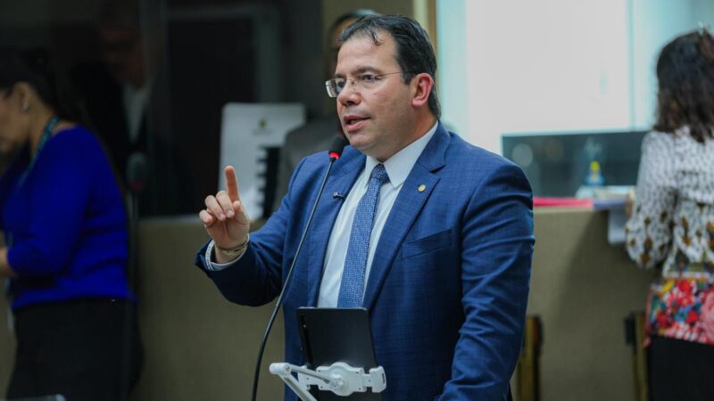 Após inspeção do TCE, Wilker Barreto defende investigação sobre rombo de mais de R$1 bilhão na educação