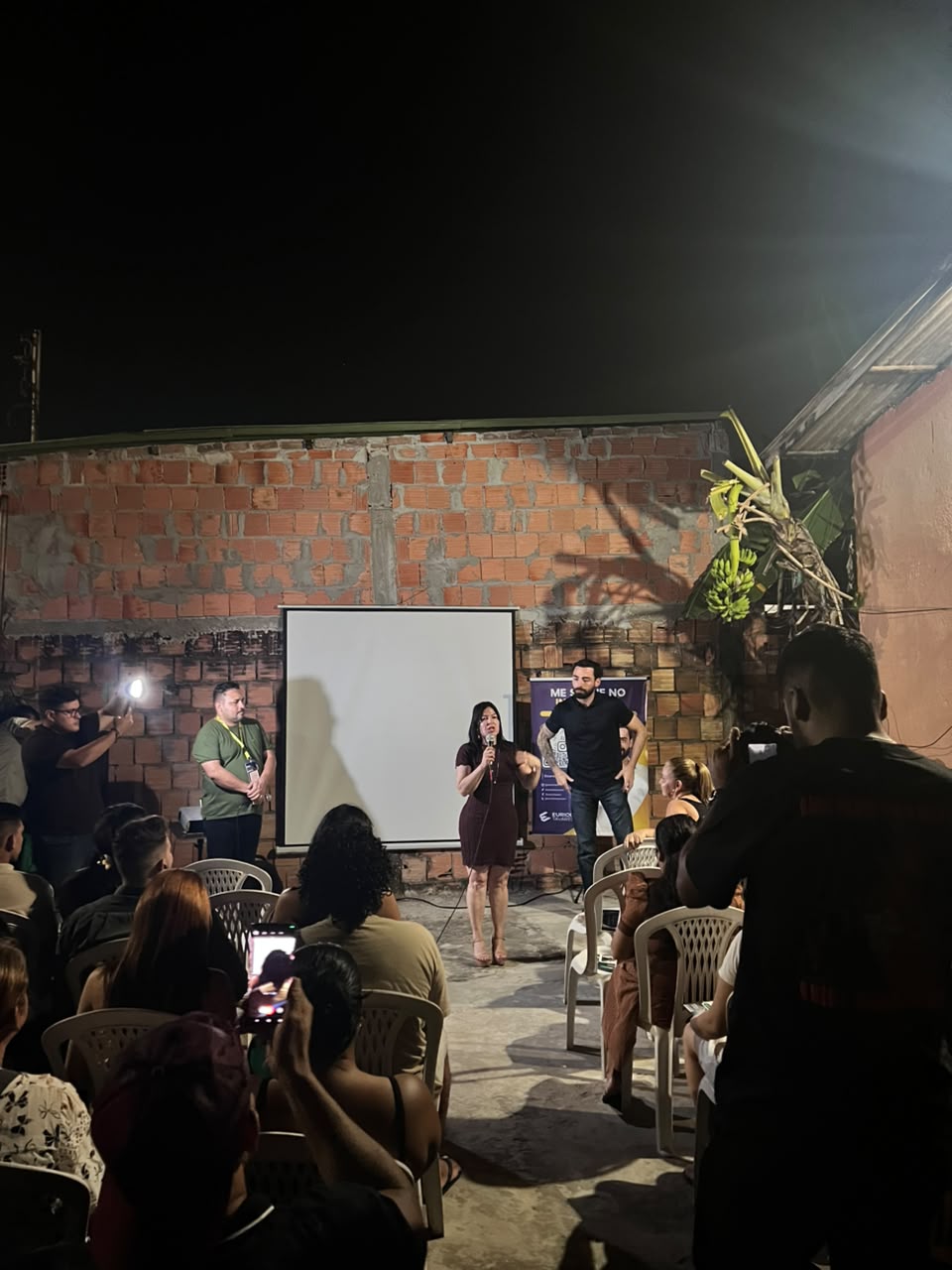 Pré-candidata Débora Mafra participa de encontro com moradores do bairro Cidade de Deus, em Manaus