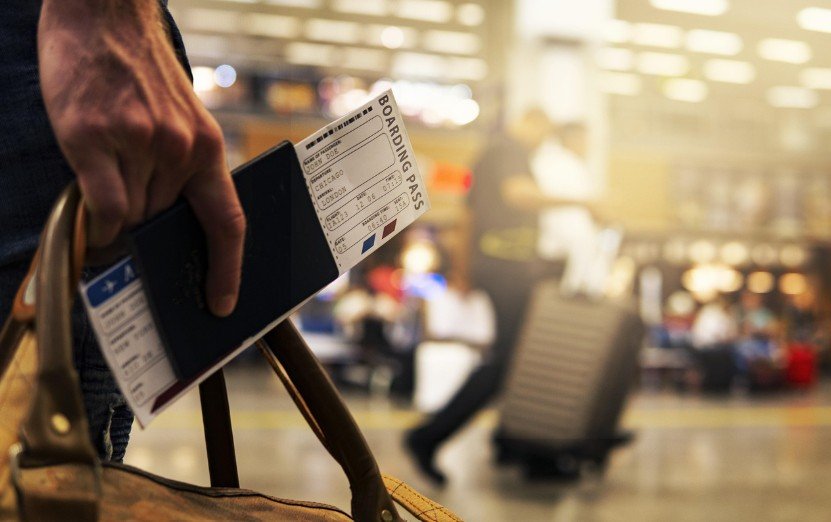 Cartórios de Manaus batem recorde na emissão de autorizações de viagem digitais para menores