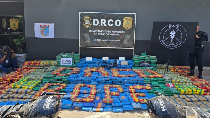 Operação apreende 2,5 toneladas de cocaína e arsenal de guerra no Amazonas