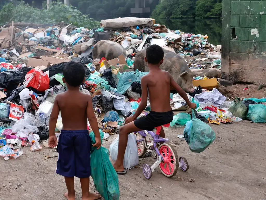 Manaus lidera riscos ambientais para crianças, diz Unicef
