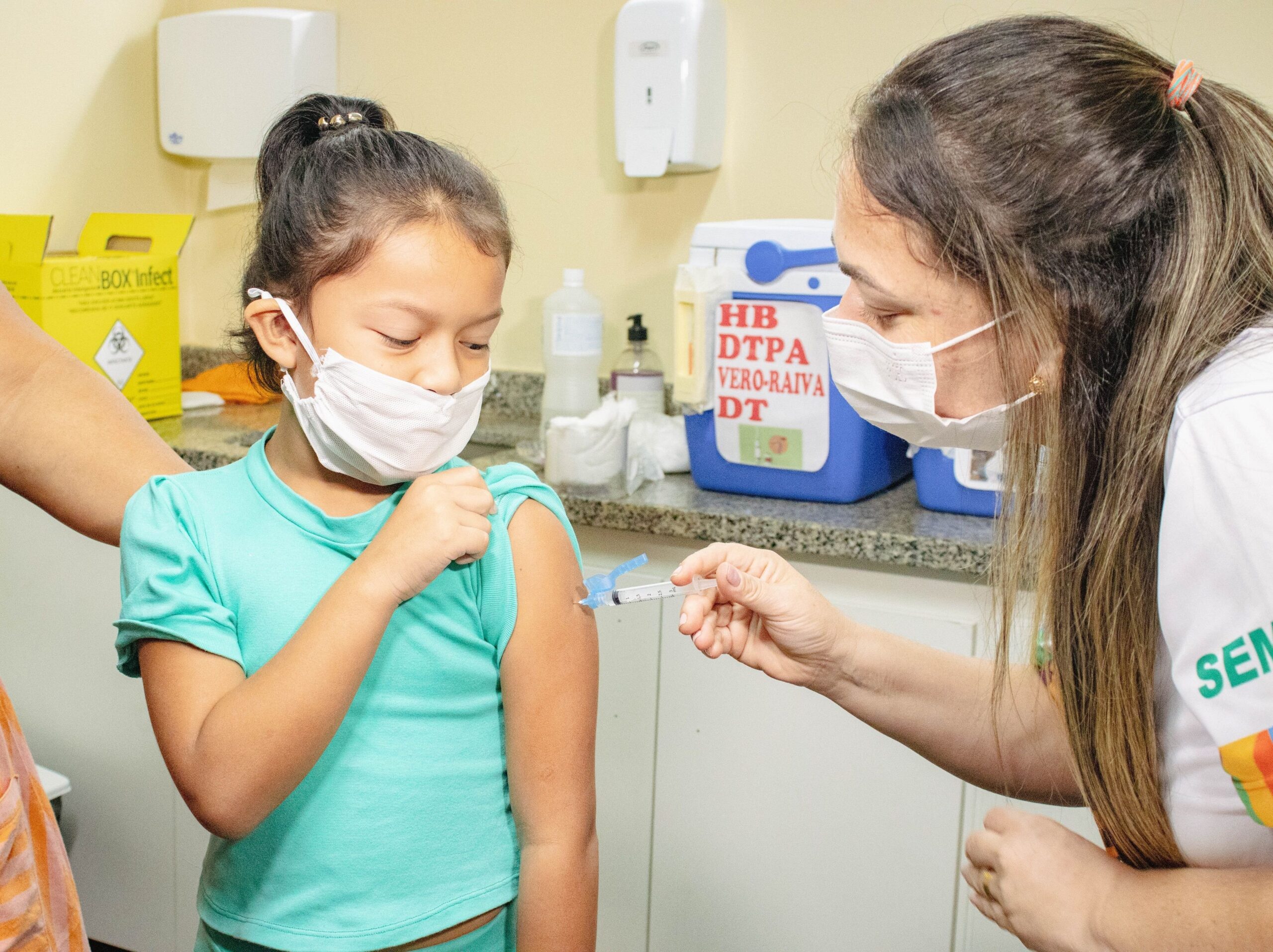 Multivacinação em Manaus: Prazo para atualizar caderneta termina nesta terça-feira