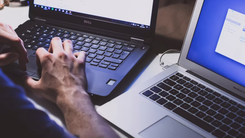 Golpistas usam Desenrola Brasil como isca para aplicar fraudes em anúncios nas redes sociais