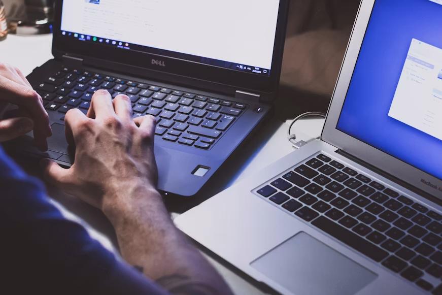 Golpistas usam Desenrola Brasil como isca para aplicar fraudes em anúncios nas redes sociais