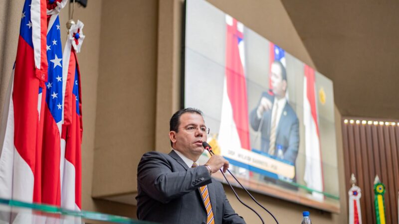 Wilker Barreto denuncia suspensão de plano de saúde de servidores da Seduc e cobra responsabilização do Governo