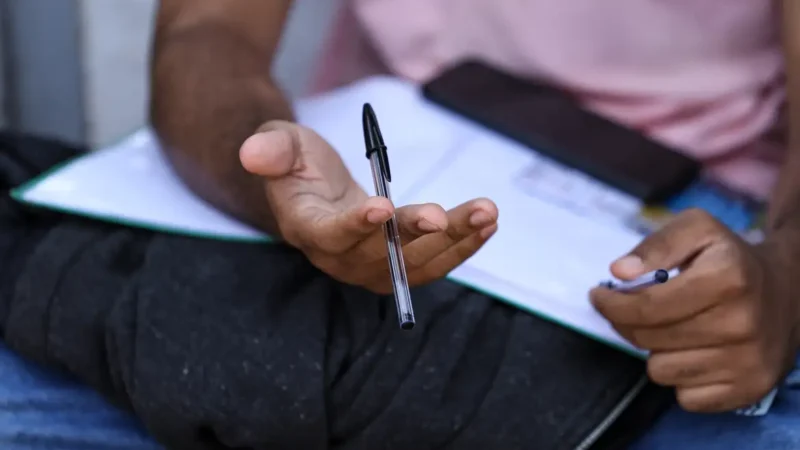 Amazonas avança no ensino fundamental, mas mantém um dos piores resultados do país no ensino médio