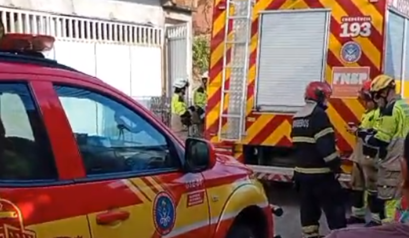 Crianças de 10 meses e 2 anos morrem carbonizadas durante incêndio dentro de kitnet na Zona Oeste de Manaus