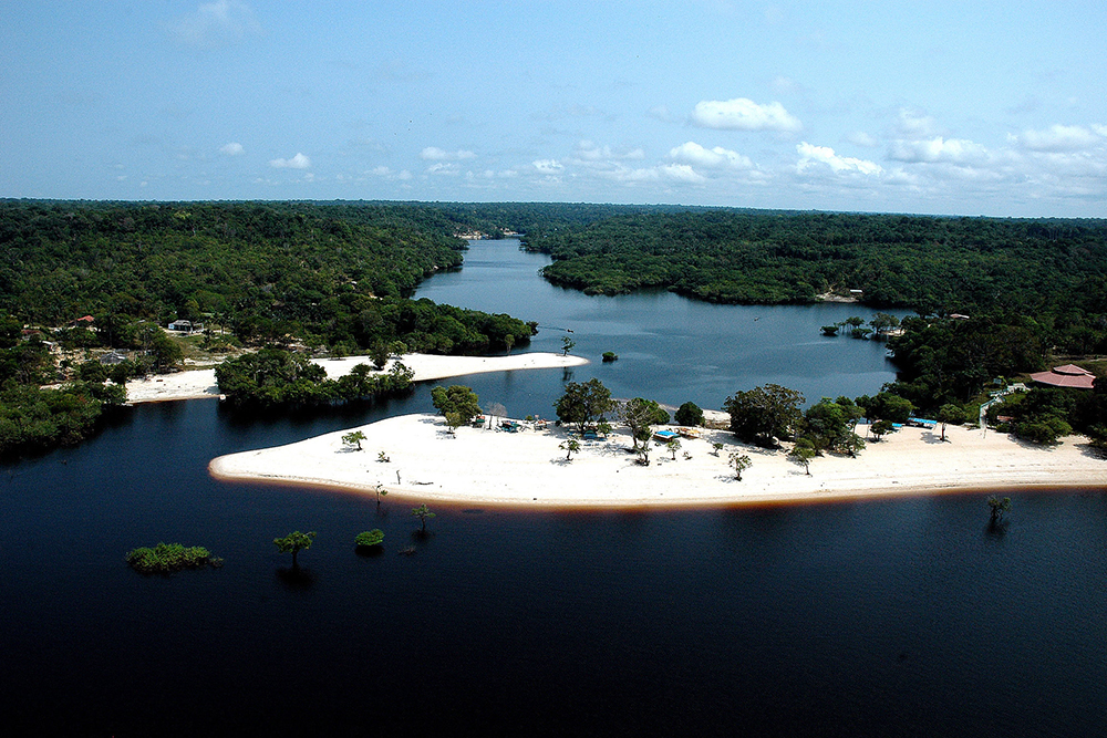 Confira passeios para praias e cachoeiras no Amazonas a partir de R$ 75