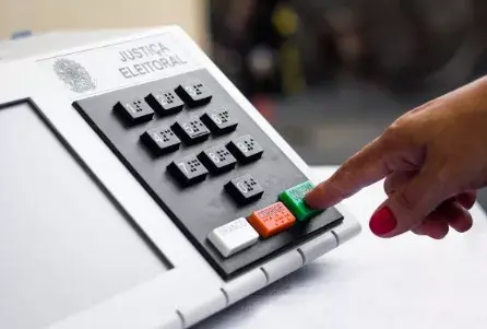 TSE prorroga prazo para partidos repassarem verba a mulheres