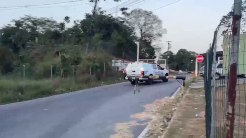 Major e aspirante estão entre quatro policiais feitos reféns durante rebelião em Manaus