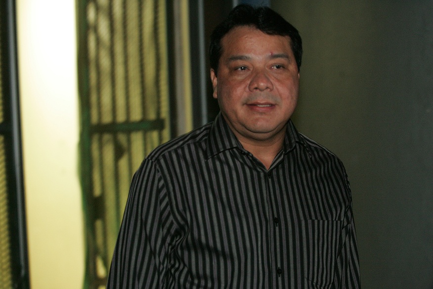 Adail Pinheiro, prefeito afastado de Coari, usa tornozeleira por ordem de Moraes