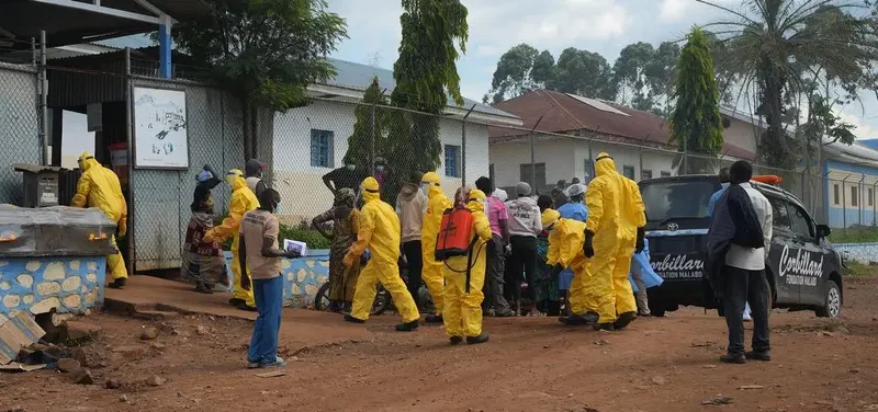 Surto de ebola ultrapassa 7 mil casos e chega a nova província do Congo