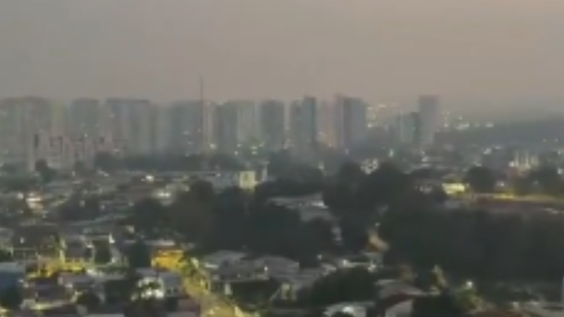 Manaus volta a ser coberta por fumaça e qualidade de ar é ruim nesta quarta-feira