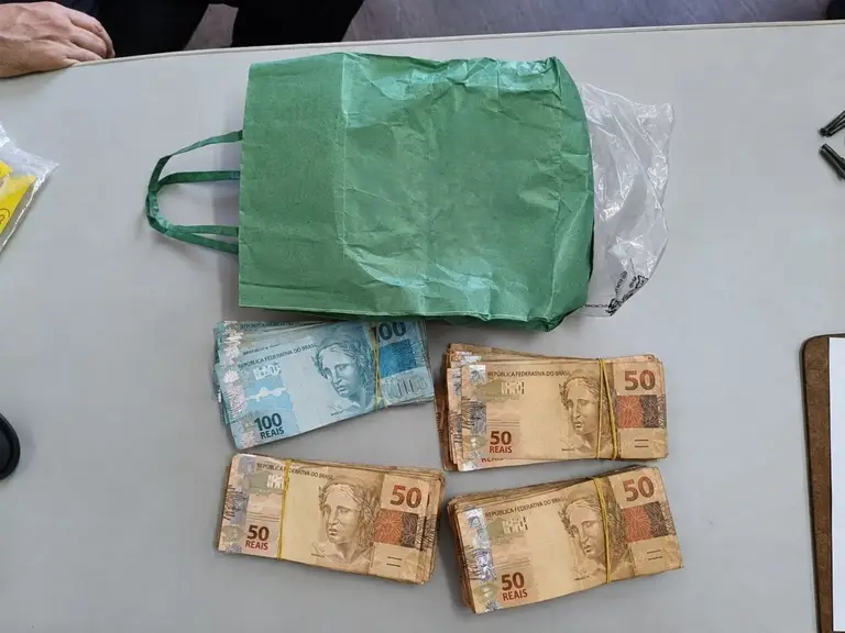 PF encontra dinheiro e material eleitoral em avião que seguiria para Borba